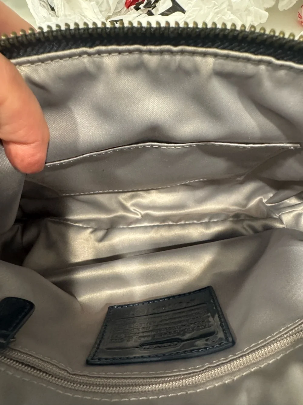 Coach Poppy Liquid Gloss - Picture 11 of 16